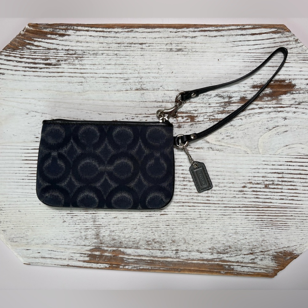 COACH Navy/Black/Gray Wristlet-Zippered Closure-Hang Tag-2 Credit Card Slits-EUC - Picture 2 of 5